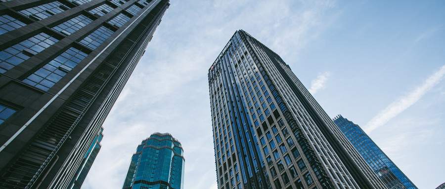 1640078160843815.jpg 摄图网_500379759_wx_市中心高楼大厦(非企业商用) (1).jpg